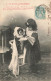 ENFANTS - Une Petite Fille Avec Son Chien - Le Bonnet De Grand Mère -  Carte Postale Ancienne - Portraits
