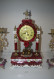 Delcampe - E1 Horloge Et Ses Chandeliers - Objets De Vitrine - Chateau - France - Orologi Da Muro