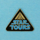 1 PIN'S // ** STAR TOURS / LA GUERRE DES ÉTOILES / STAR WARS ** . (©DISNEY) - Cinéma