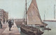 XXX Nw-(76) LE TREPORT -  BATEAU DE PECHE DANS LE PORT - CARTE PUBLICITAIRE CHOCOLAT LOUIT - Fischerei