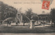 AA+ 113-(85) LUCON - JARDIN PUBLIC - LE BASSIN ET LE KIOSQUE - ANIMATION - Lucon