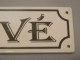 -ANCIENNE PETITE PLAQUE PORCELAINE BLANCHE PRIVE Privé  Déco Porte     E - Autres & Non Classés