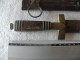 Delcampe - Antique Poignard Couteau Arabe Laiton Bois Et Acier Damas Lame 23 Cm - Decorative Weapons