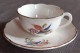 Lot 353 - 1 Tasse En Faïence De DIGOIN SARREGUEMINES, Oiseau De Paradis. Fleurs Identiques Sur Tasse Et Soucoupe - Tasses