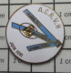 1818c Pin's Pins / Beau Et Rare / ASSOCIATIONS / ACRVH ASSOCIATION RESIDENTS AVENUE VICTOR HUGO - Associations