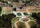 Château De VERSAILLES - Le Palais, Les Parterres Et Le Bassan De Latone - Versailles (Château)