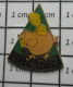 1615B Pin's Pins / Beau Et Rare / ANIMAUX / COCHON TIRELIRE CLUB D'EPARGNE A LA LIBERATION Tu Seras Tondue ! - Animals