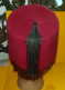 FEZ CHAPEAU MUSULMAN ROUGE DE FABRICATION DU MAROC  , TAILLE 57  , BON  ETAT VOIR PHOTOS . POUR TOUT RENSEIGNEMENT ME CO - Copricapi