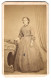 Photo Frank Briggs, St. Johns Wood, 15, High Street, Junge Dame Im Kleid Mit Einem Buch  - Anonymous Persons