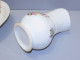 Delcampe - - JOLI SERVICE DE TOILETTE PORCELAINE LOUIS PHILIPPE BROC & CUVETTE FLEURIS    E - Altri & Non Classificati