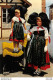 AU PAYS DES CIGOGNES JEUNES FILLES ALSACIENNES EN COSTUME TRADITIONNEL - CPM ♥♥♥ - Costumes