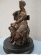 Delcampe - Belle Statuette Regul - LA LECTURE - Femme Assise Signé DORIO Parfait état Haut 28 Cm Poids 2 Kg 4 - Metal