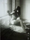 Photo Amateur De 1987- JEUNE FEMME NUE SUR UN TAPIS - Zonder Classificatie