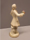 Delcampe - -STATUETTE PORCELAINE De LIMOGES Signée LUCIEN MICHELAUD HOMME ELEGANT   E - Limoges (FRA)