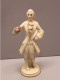 Delcampe - -STATUETTE PORCELAINE De LIMOGES Signée LUCIEN MICHELAUD HOMME ELEGANT   E - Limoges (FRA)