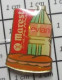 616A Pin's Pins / Beau Et Rare / BOISSONS / BOUTEILLE D'EVIAN ET SANDWICH MAREST - Dranken