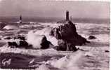 CARTE POSTALE DE LA POINTE DU RAZ - LE PHARE DE LA VIEILLE PAR TEMPETE - La Pointe Du Raz