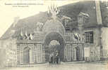 23 - CREUSE - BENEVENT  L´ABBAYE - EXPOSITION - PUB BENEVENTINE - PORTE MONUMENTALE ANIMEE - Benevent L'Abbaye