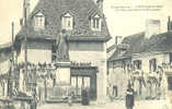 87 - HAUTE VIENNE - PIERRE BUFFIERE - PLACE Et STATUE De DUPUYTREN - PHARMACIE - BELLE CARTE ANIMEE - Pierre Buffiere