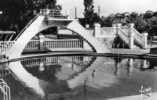 80  MONDIDIER (Somme)  La Piscine De La Colonie De Vacances Sncf   Les Trois Doms - Montdidier