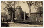 J1 - CHATEAUBRIANT - Sous-préfecture Et Entrée Du Château-fort (1925) - Châteaubriant