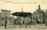 01 . TREVOUX . PLACE DE LA TERRASSE ET KIOSQUE AMUSIQUE . - Trévoux