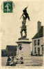 CPA 58 SAINT-PIERRE-le-MOUTIER (Nièvre) Statue De Jeanne D'Arc 1909 TBE Animée, Enfants - Saint Pierre Le Moutier