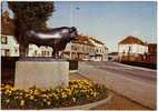 SAULIEU (N° 21) : Le Square Et Le Taureau De Pompon (circulée, 1981). Edit. NIVERNAISES - Saulieu