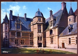 CPM Neuve 18 AINAY LE VIEIL Le Château Cour Intérieure Façade Renaissance - Ainay-le-Vieil