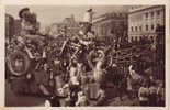 CPSM Du Carnaval De Nice (Alpes Maritimes 06): Taxi Mariage (constructeur : Brunetti Et Bizel) - Karneval - Fasching