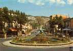 CPSM, CAVAILLON, ROND POINT ET FONTAINE CENTRALE, - Cavaillon