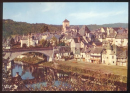 CPM Non écrite 19 ARGENTAT Vue D'ensemble Le Pont Sur La Dordogne - Argentat