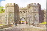 WINDSOR CASTLE  Henry 5 Gateway - Windsor Castle