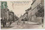 C.P.A    (  BELLEVILLE-sur-SAONE " Rue De La République- Bas De Ville "belle  Prise De Vue Animée) - Belleville Sur Saone