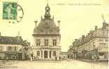 11 Fismes - Hotel De Ville Et Rue De La Huchette - Fismes