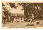 Cp ADJARA ( Missions Africaines 11 R CRILLON PARIS) DAHOMEY Enfant Acheteurs De Graines Palmistes  Sur La Lagune - Dahomey