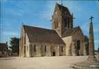 Ste-Mère-Eglise. Manche 50. Eglise Du XIVè. Calvaire Dont La Base Est Une Borne Militaire Romaine. Fait De Guerre 1944. - Sainte Mère Eglise