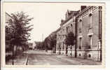 CPSM De Lapalisse (Allier 03): Boulevard Jean Jaurès Et Gendarmerie - Lapalisse