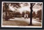 Early Real Photo Postcard Forbury Gardens & Bandstand Reading Berkshire - Ref 225 - Reading