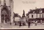 10 --- Arcis - Sur - Aube --- Place De La Republique --- Portail De L'Eglise Et Statue De Danton - Arcis Sur Aube