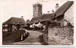 OLD COTTAGES AND CHURCH . GODSHILL .   I.W. - Autres & Non Classés