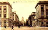 BRUXELLES - Rue De La Regence Et Palais De Justice - ANIMEE - 1920s - Bruxelles - Belguim. - Avenues, Boulevards