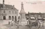 NEUVILLE MONUMENT ELEVE A LA MEMOIRE DES ENFANTS DE NEUVILLE (PETITE ANIMATION)1923 - Neuville En Poitou