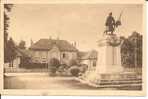 CPA De POLIGNY - Ecole De Garçons Et Monument Aux Morts. - Poligny