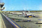 Carte Postale 94.  PARIS Olry Aéroport De PARIS - ORLY  L´aérogare Et L´air De Stationnement Trés Beau Plan BT1 - Orly