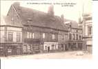 TILLIÈRES-SUR-AVRE. - La Rlace Et La Vieille Maison Du XVIIe Siècle. - Tillières-sur-Avre