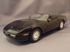 Greenlight 18803, Chevrolet Corvette Convertible 1986, 1:18 - Autres & Non Classés