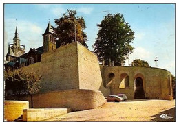 ARLON-L'EGLISE SAINT DONAT ET LES REMPARTS-automobiles - Arlon