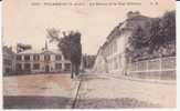 ESSONNE.PALAISEAU.LA MAIRIE ET LA RUE VOLTAIRE Cp Avec Tache - Palaiseau