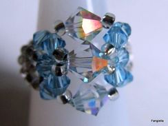 Bague Artisanale Bleue Perles Toupies En Cristal Swarovski Taille 58 (A11) - Anillos